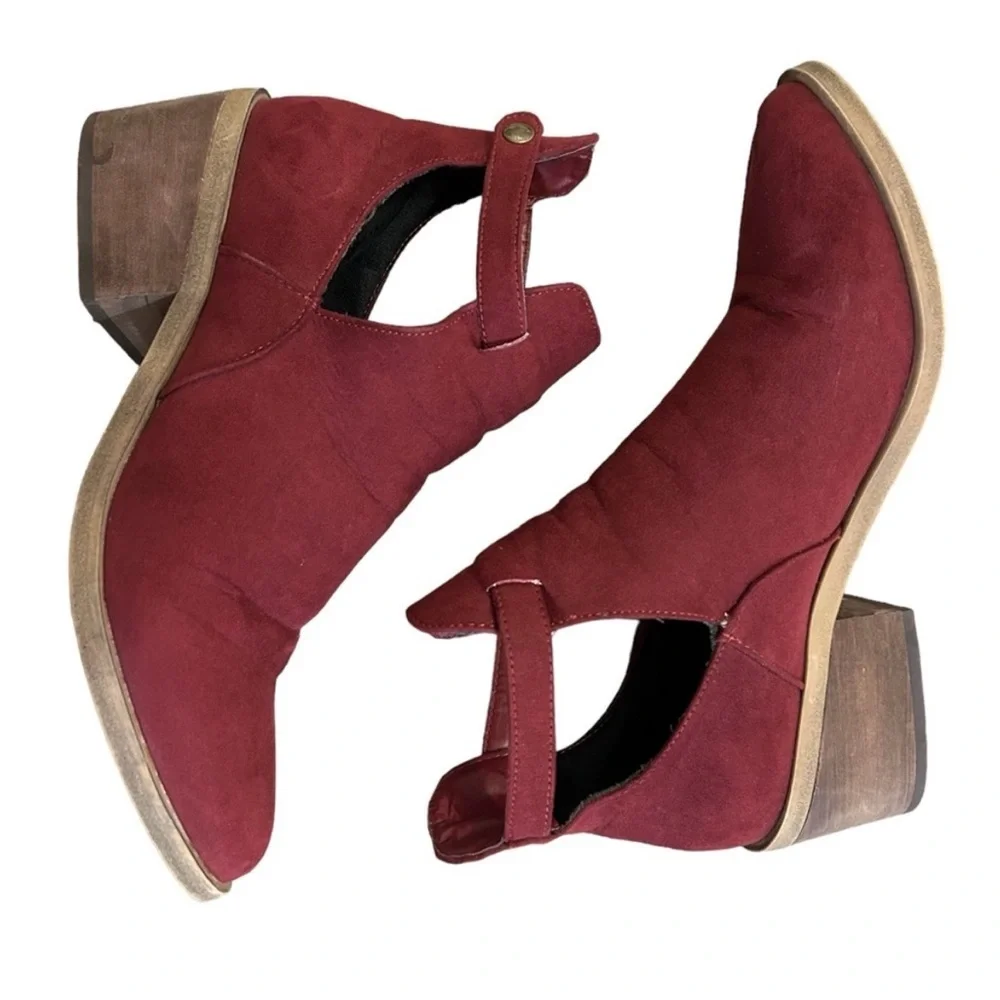 Women's burgundy booties with side snap size 6.5 - Picture 3 of 7